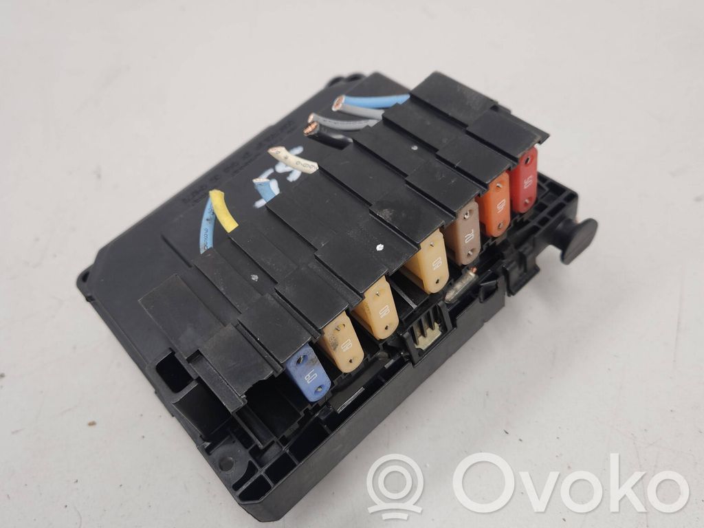 Peugeot 407 Fuse module 