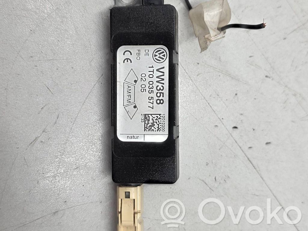 Volkswagen Touran I Antenos stiprintuvas 