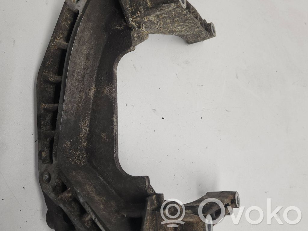 Opel Corsa D Engine mounting bracket 