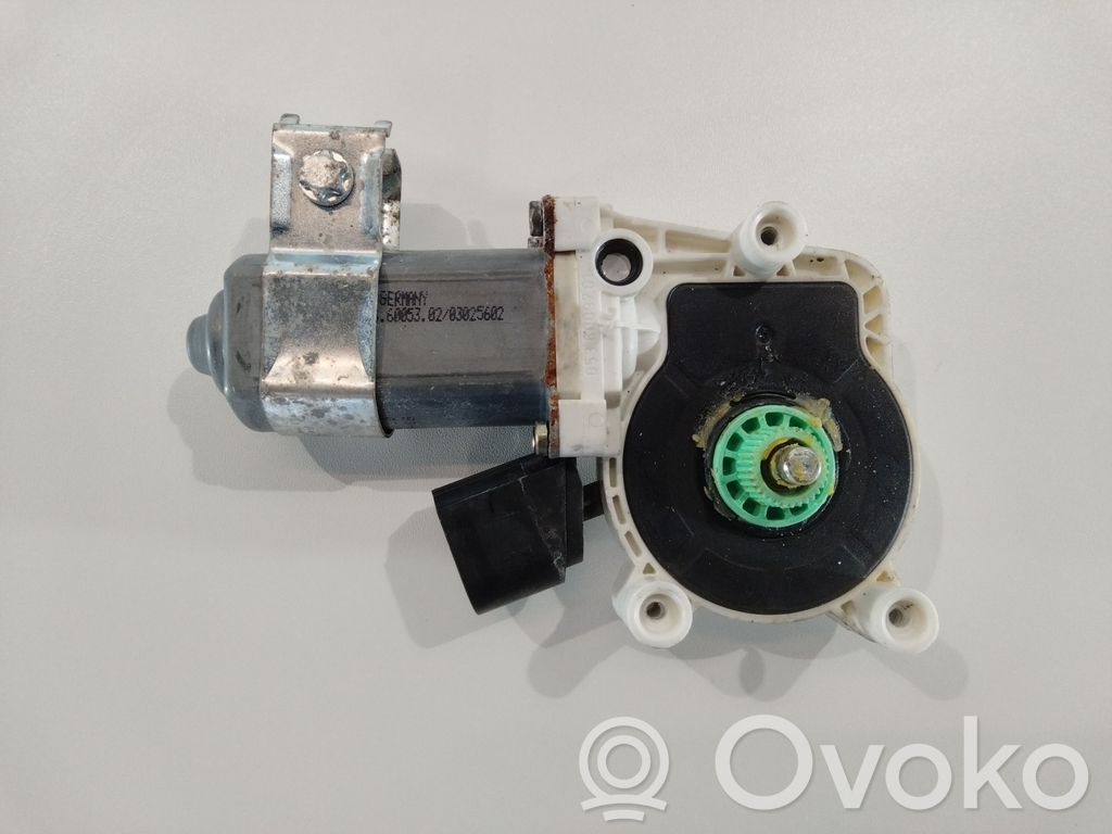 BMW 5 E60 E61 Motor del regulador de la ventanilla de la puerta delantera 
