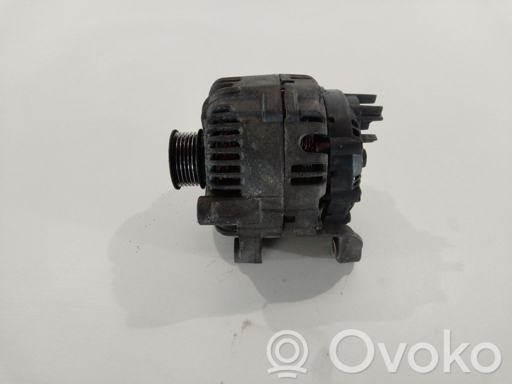 BMW 5 E60 E61 Ģenerators 