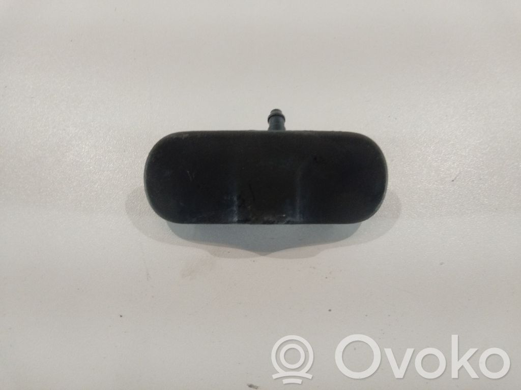 Audi A4 S4 B8 8K Dysza spryskiwacza szyby przedniej / czołowej 