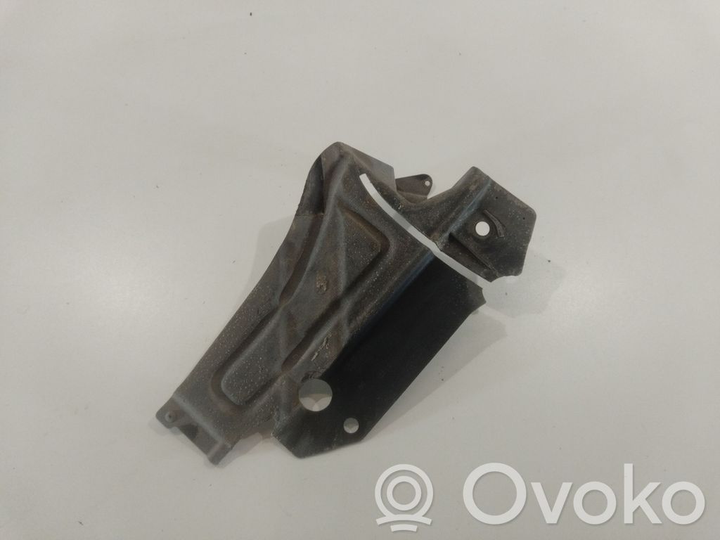 Couvre soubassement arrière   7116912,5171