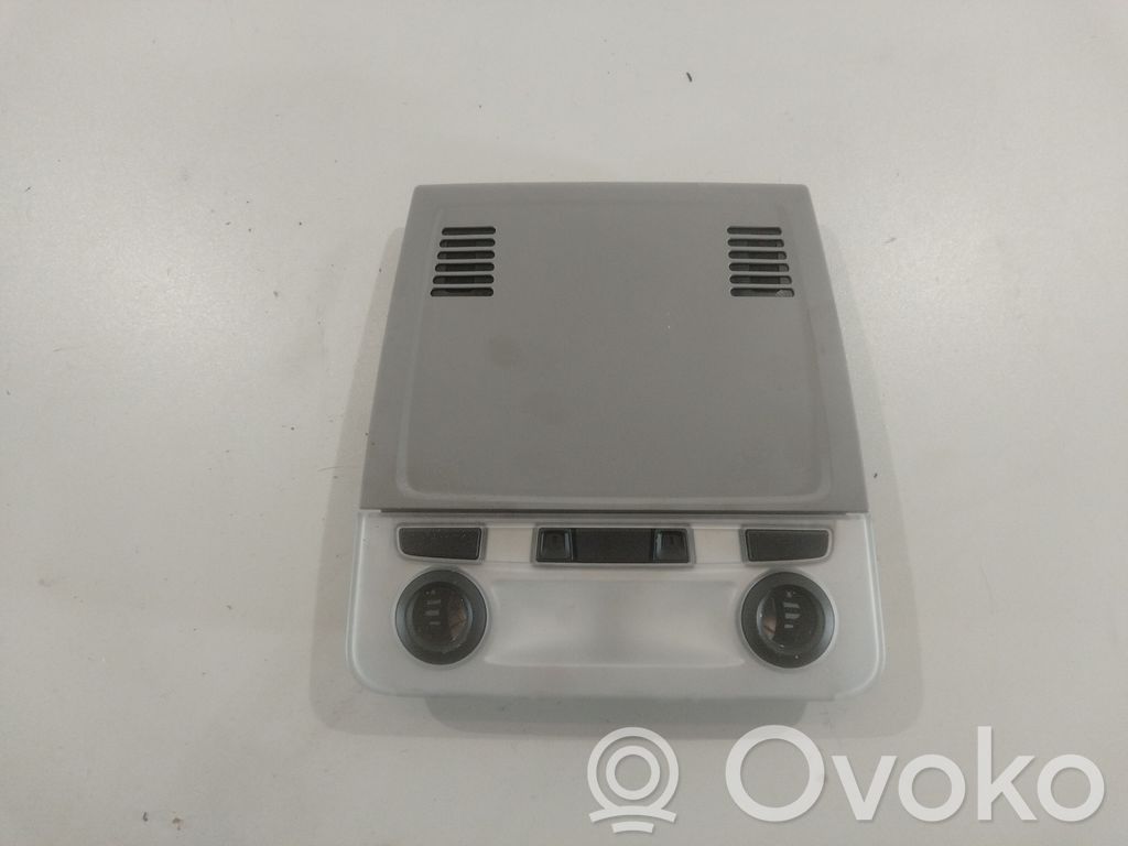 Éclairage lumière plafonnier avant   6936148,9137481