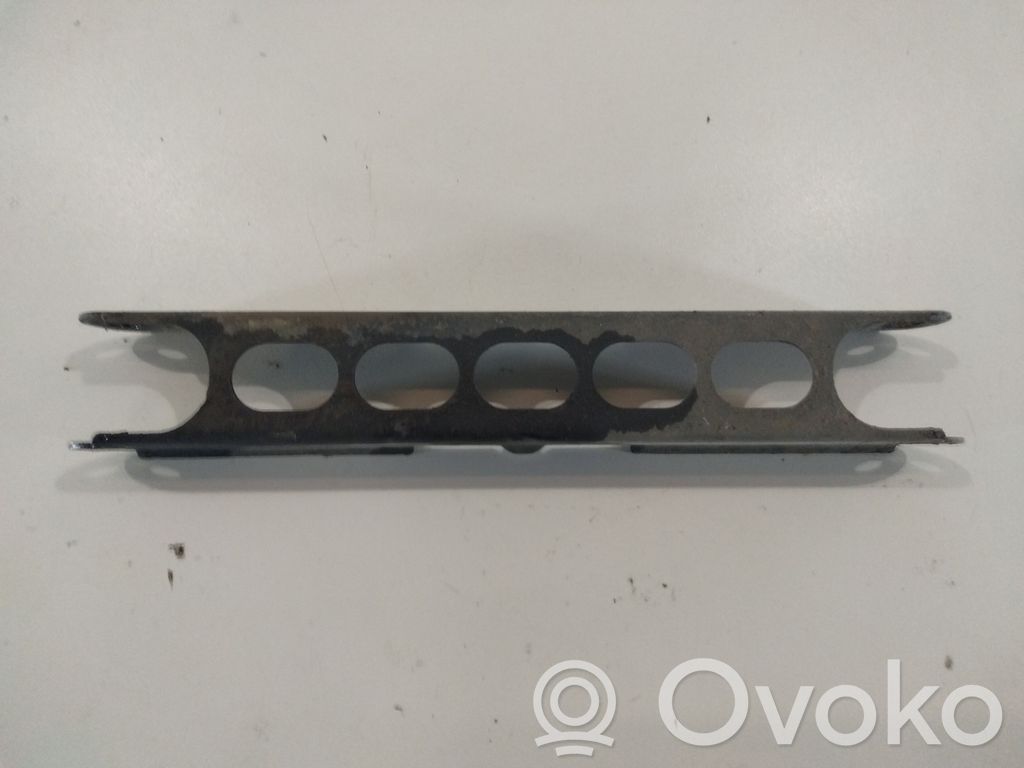 Brazo de suspensión trasero   6763477,03103532