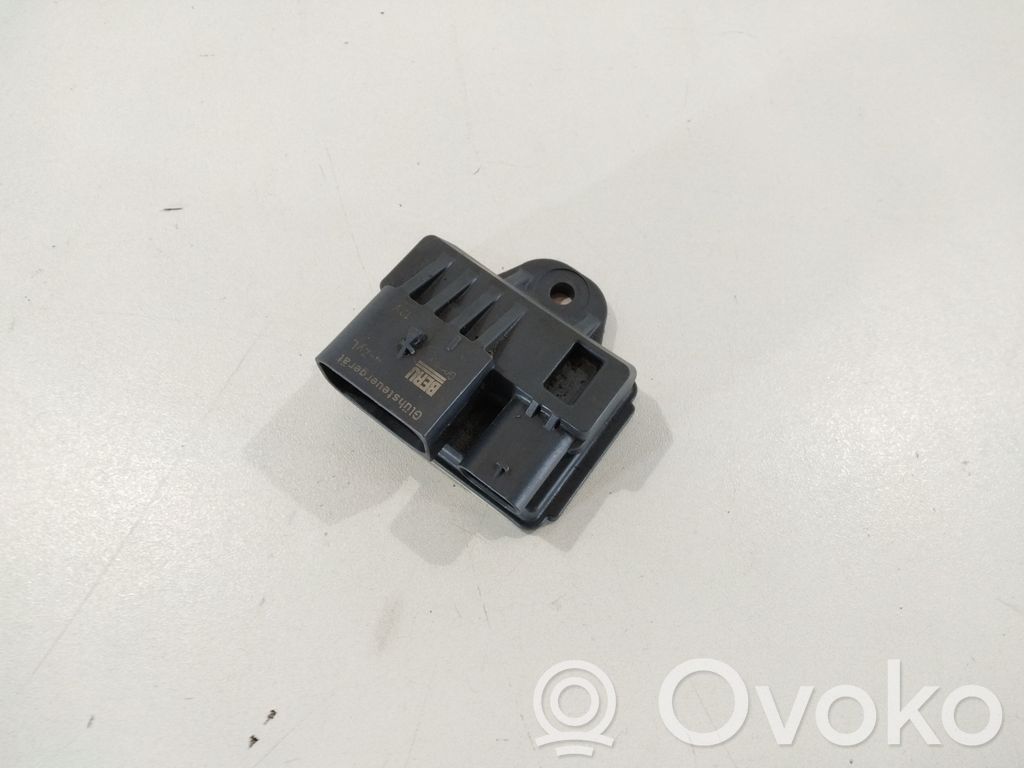 BMW 5 F10 F11 Kvēlsveču relejs 