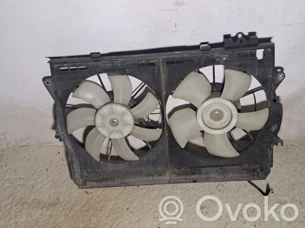 Toyota Corolla Verso AR10 Radiator cooling fan shroud 