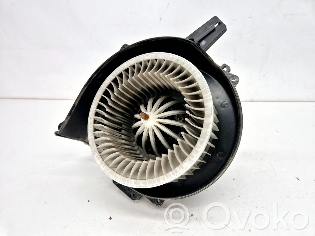 Skoda Fabia Mk2 (5J) Вентилятор печки 