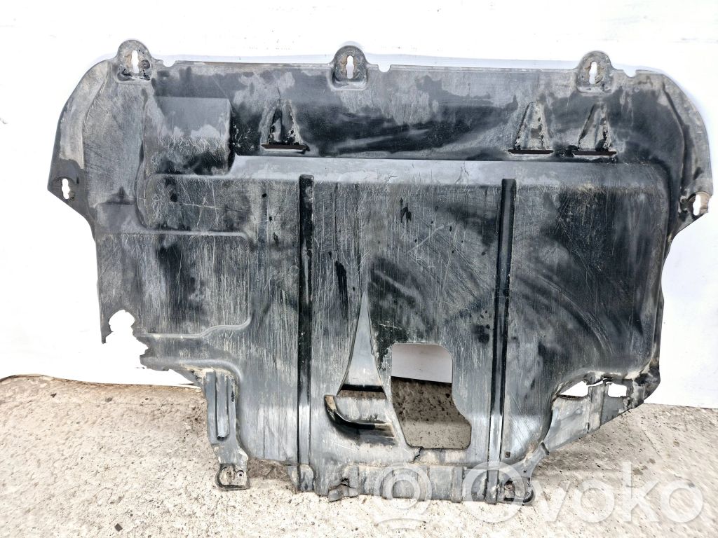 Volvo V50 Engine splash shield/under tray 