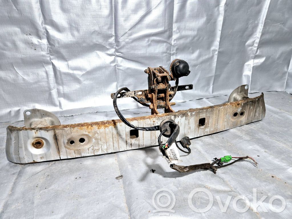 Volvo V50 Accesorii montaj bară tractare 