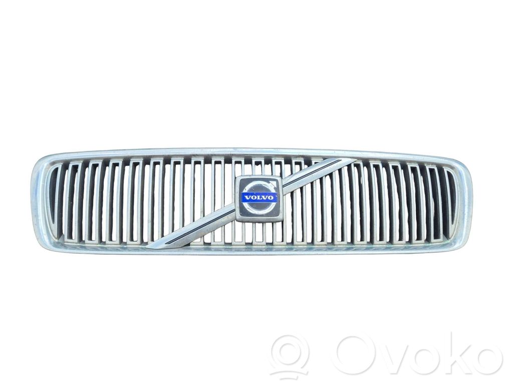 Volvo V70 Front bumper upper radiator grill 