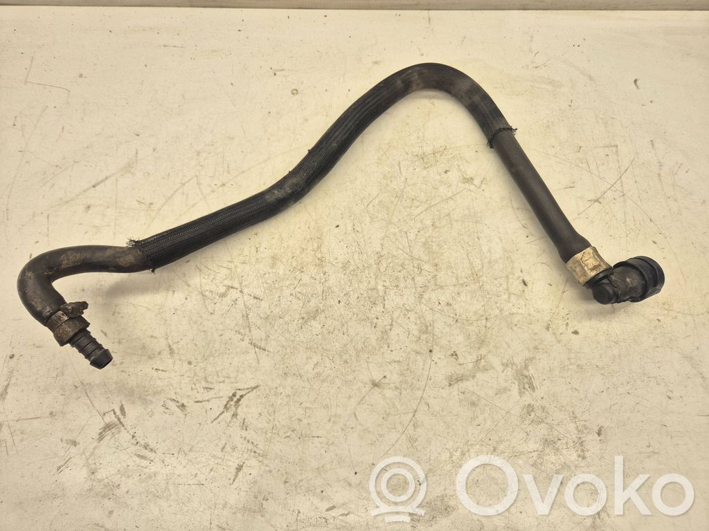 Volvo V70 Conductă/furtun lichid de răcire motor 