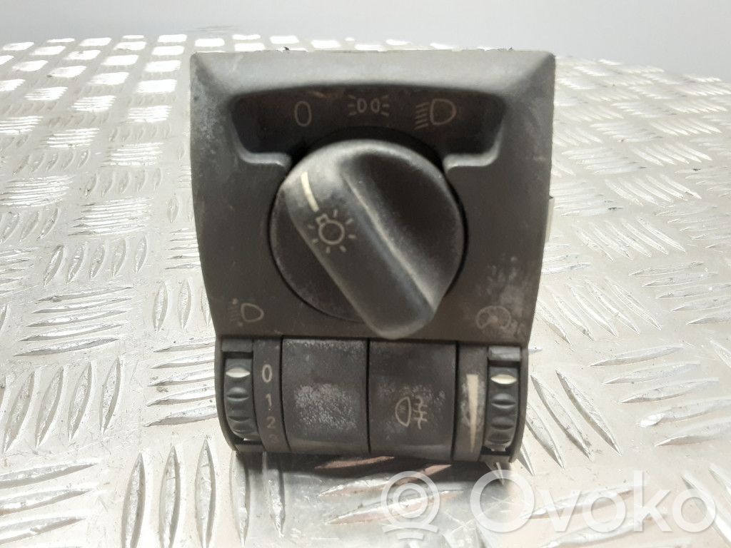 Opel Omega B2 Light switch 