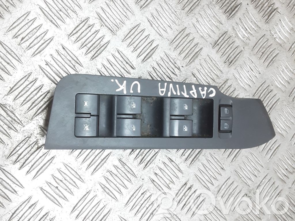 Chevrolet Captiva Electric window control switch 