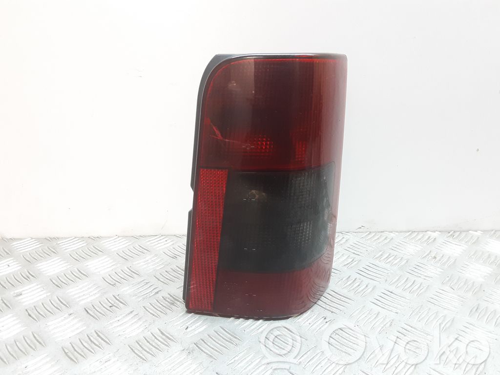 Citroen Berlingo Aizmugurējais lukturis virsbūvē 