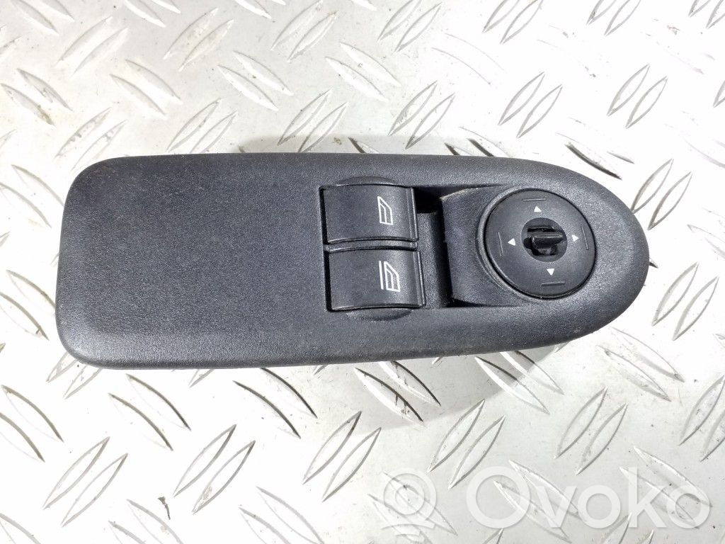 Ford Focus Electric window control switch 