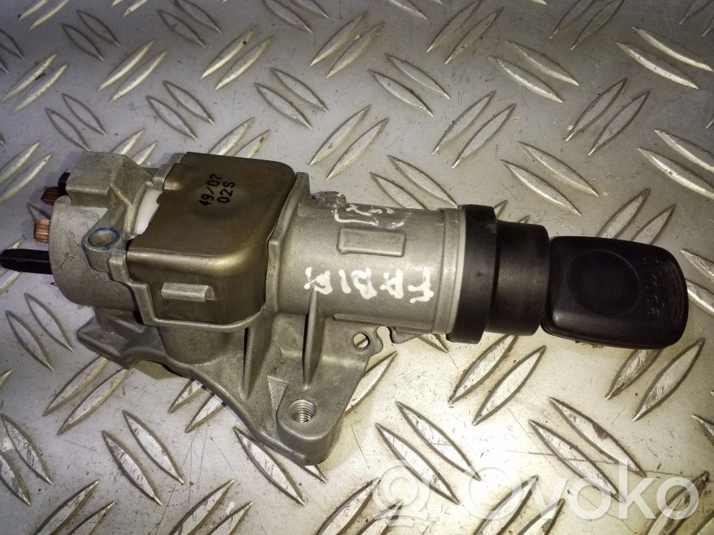 Skoda Fabia Mk1 (6Y) Steering wheel lock 