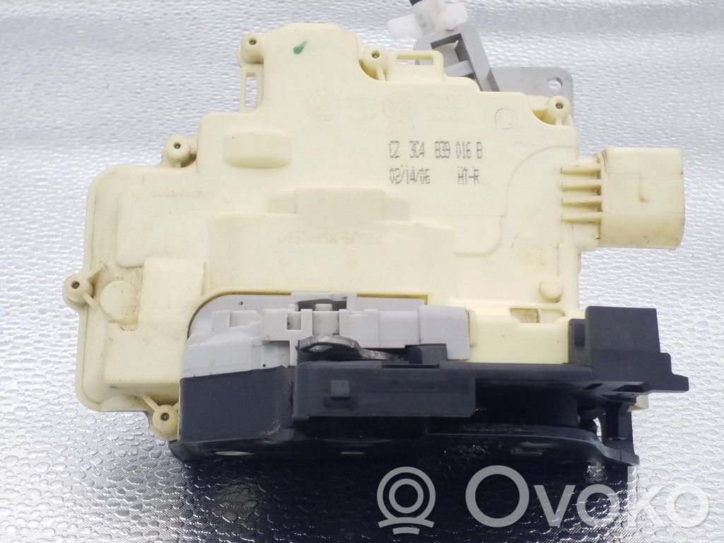 Volkswagen PASSAT B6 Zamek drzwi tylnych 