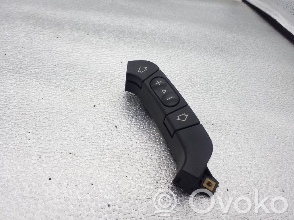 BMW 5 E39 Citu veidu slēdži / pogas / pārslēdzēji 