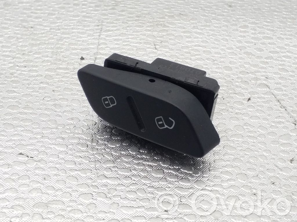 Volkswagen Jetta VI Central locking switch button 