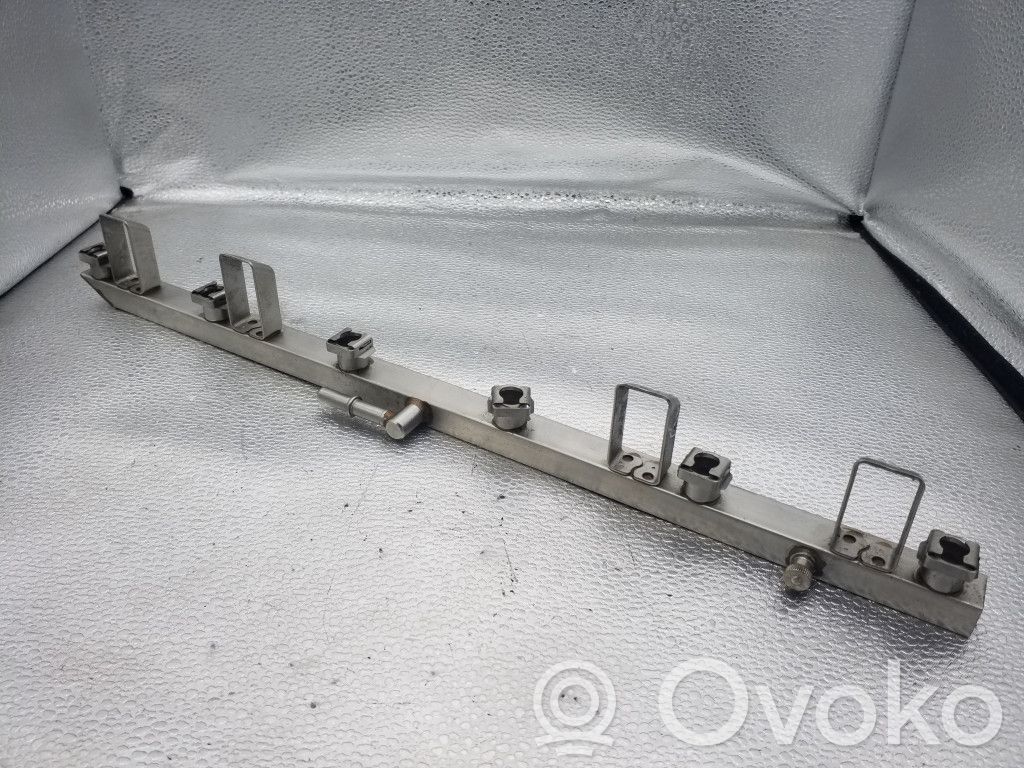 BMW 3 E90 E91 Degvielas caurulīte (-es) 