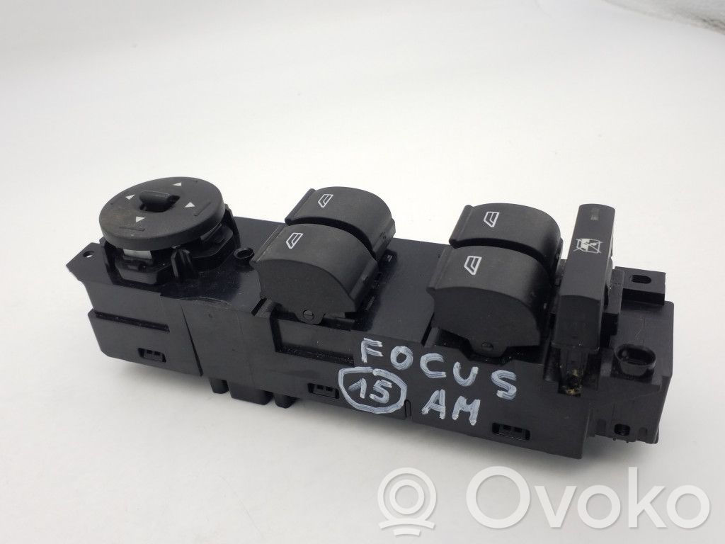 Ford Focus Electric window control switch 