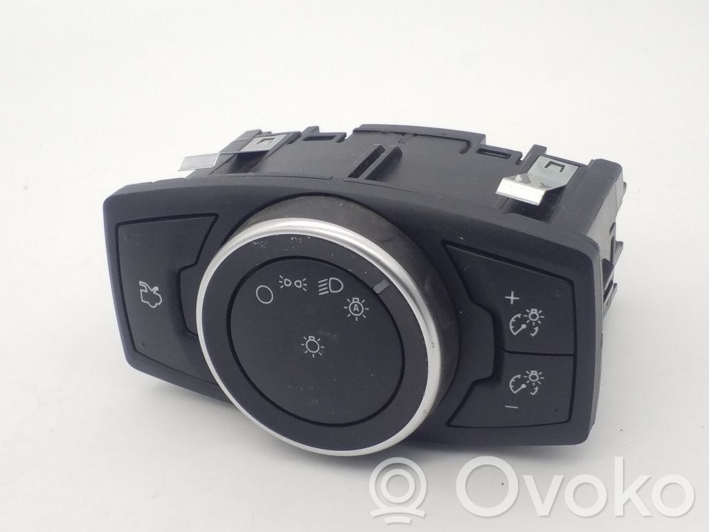 Ford Focus Light switch 