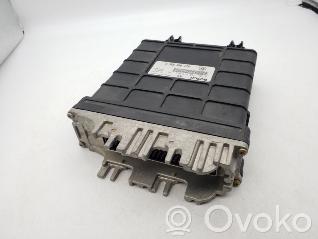 Engine control unit/module   021906256Q,0261203664,0261203665
