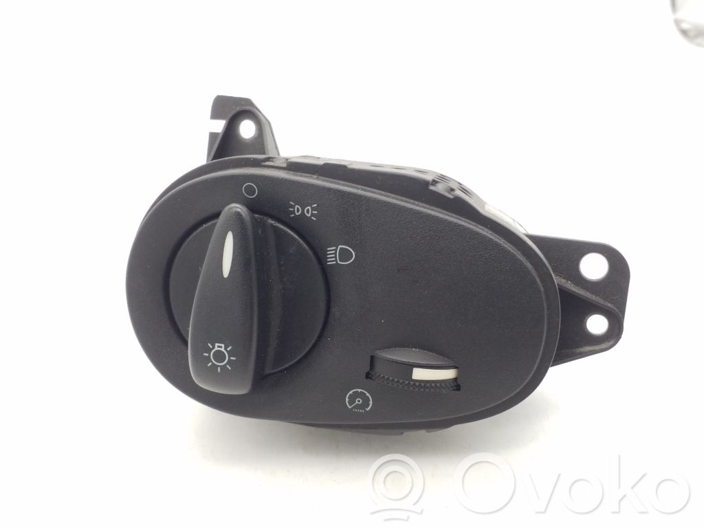 Ford Focus Light switch 
