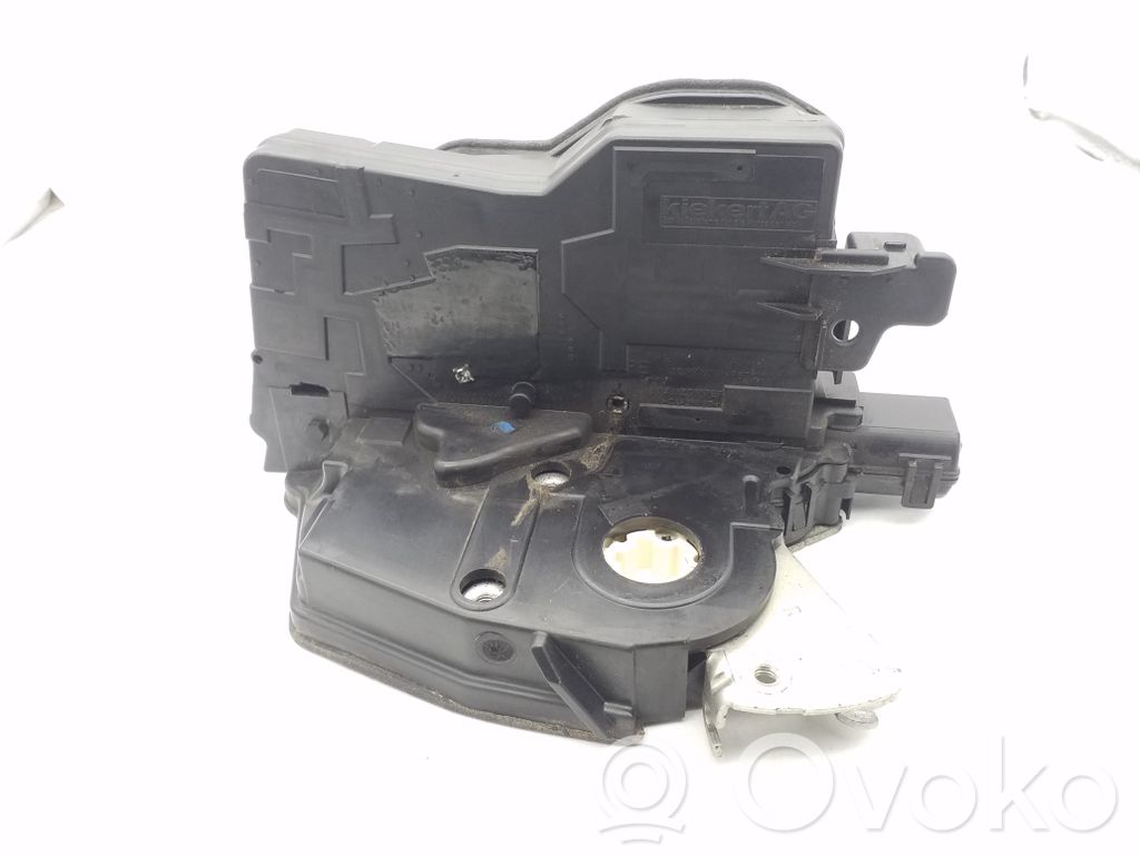 Cerradura de puerta delantera   7202136