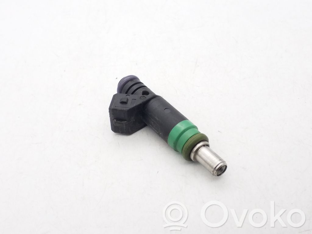 Ford Focus Fuel injector 