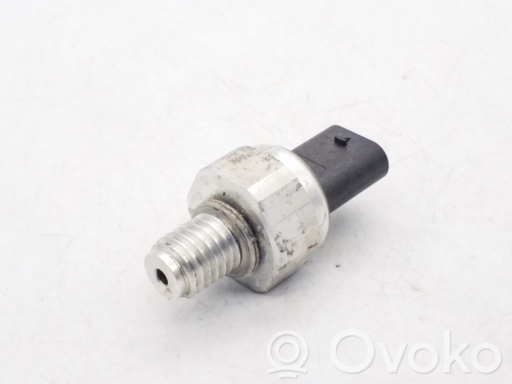 Chevrolet Cruze II Oil pressure sensor 
