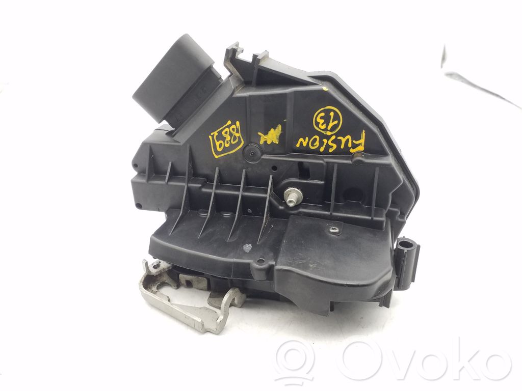 Ford Fusion II Priekšpusē slēdzene 