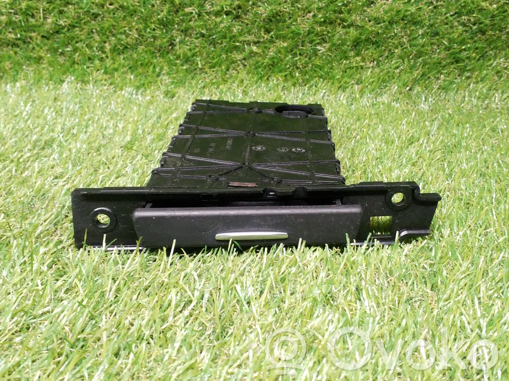 Cup holder   7127463,51457127463