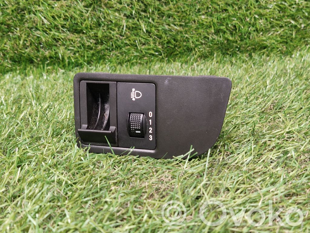 Panel lighting control switch   201006547