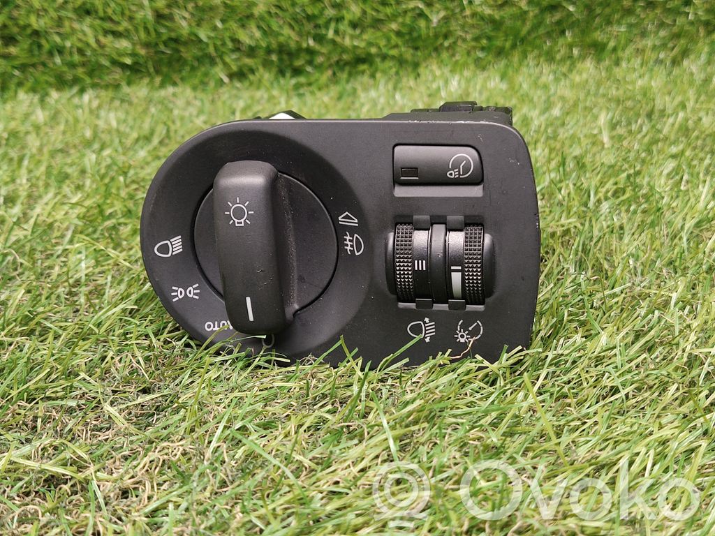 Audi A3 S3 8P Light switch 