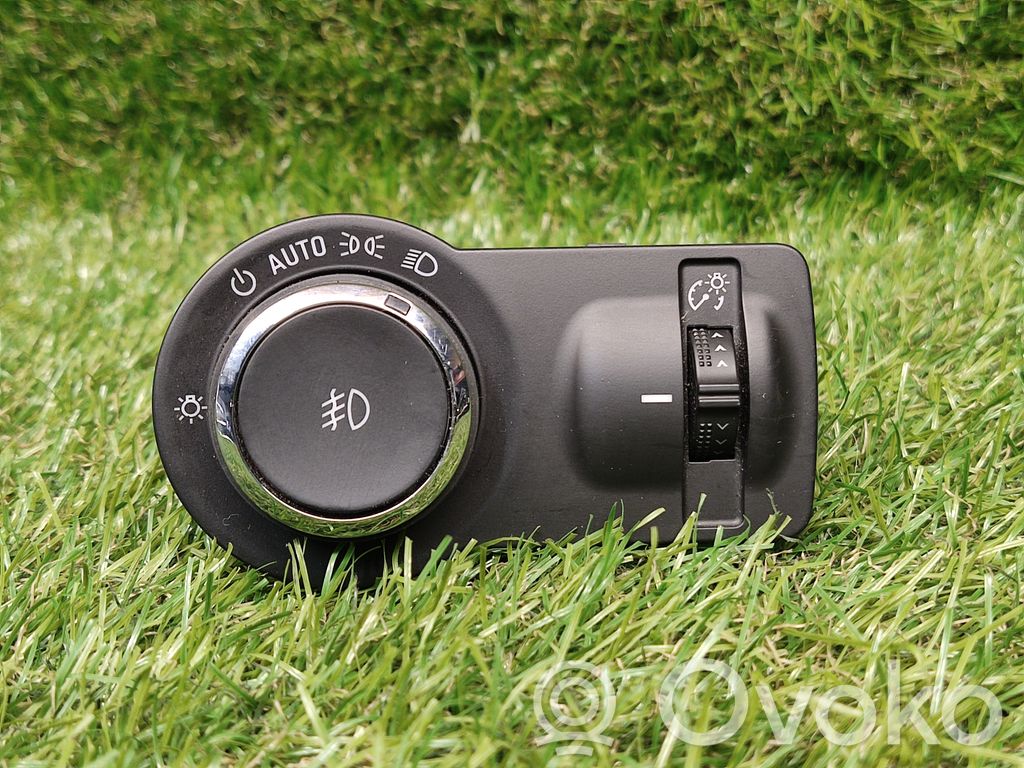 Buick Encore I Light switch 