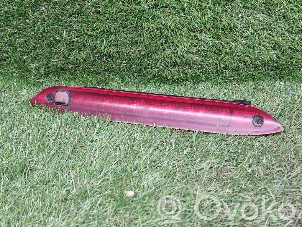 Luz de freno adicional/tercera   1M5113A613AA