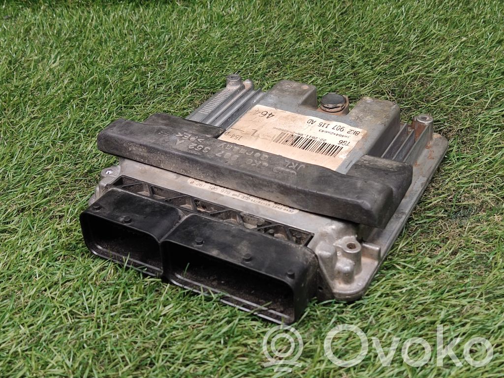 Komputer / Sterownik ECU silnika   8K2907115AD