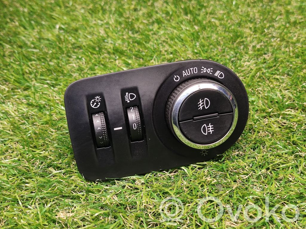 Opel Corsa D Light switch 