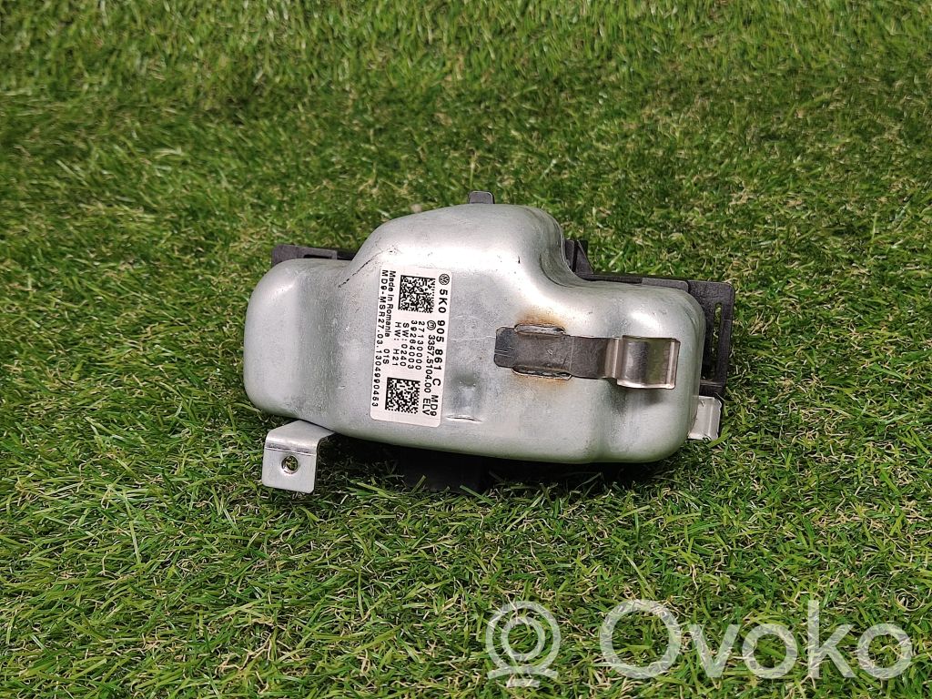 Volkswagen Jetta VI Steering wheel lock 