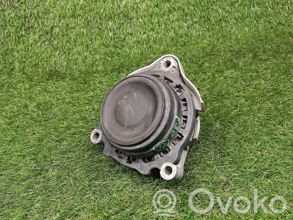 BMW 3 F30 F35 F31 Engine mount bracket 