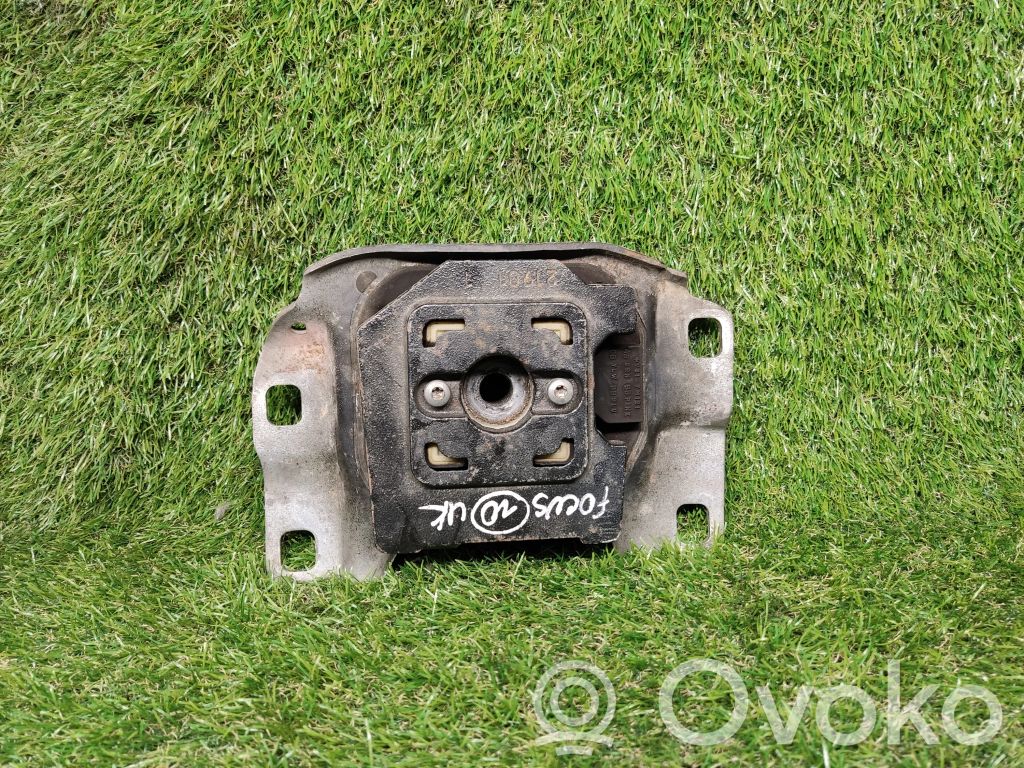 Ford Focus Engine mount bracket 