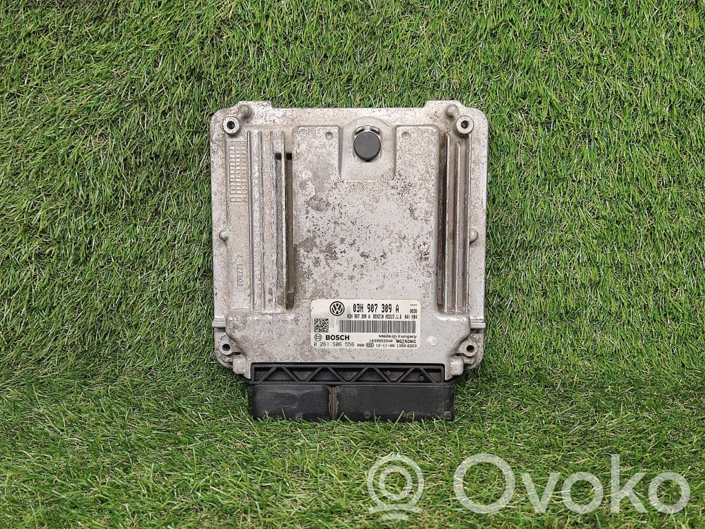 Volkswagen PASSAT CC Engine control unit/module ECU 