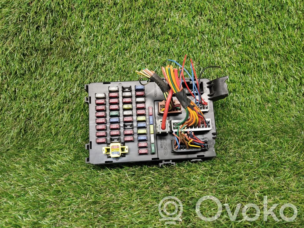 KIA Rio Fuse module 