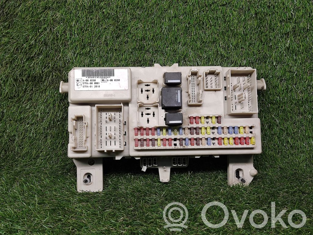 Ford Focus Power management control unit 