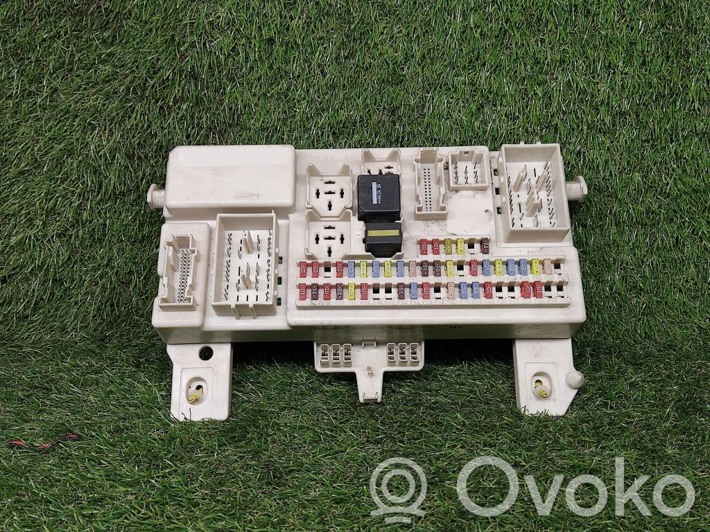 Ford Focus C-MAX Power management control unit 