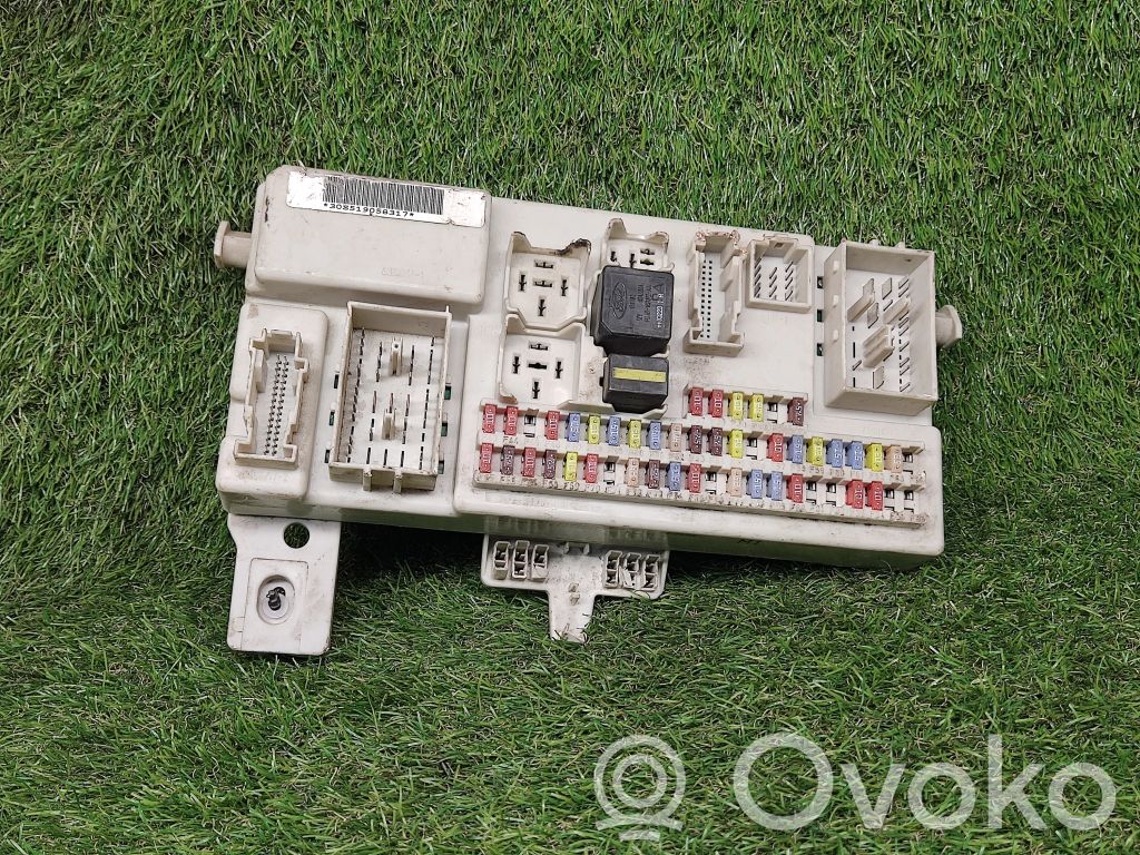 Ford Focus C-MAX Power management control unit 