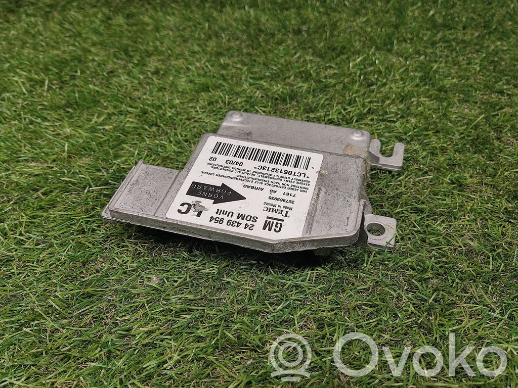 Opel Corsa C Airbag control unit/module 