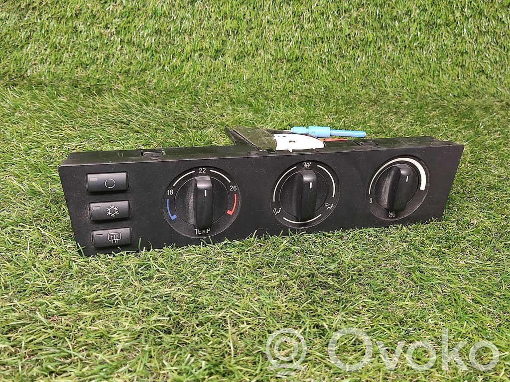 BMW 5 E39 Climate control unit 